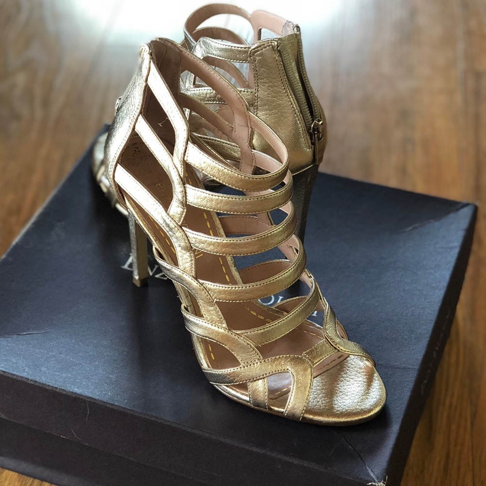 Sexy metallic gold sandals - sz 8. Worn once!
